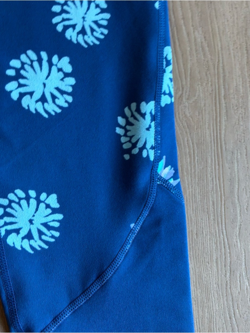 Lilly Pulitzer Maralyn Weekender Legging  Gypsea Girl Size Medium NWOT - Picture 6 of 16